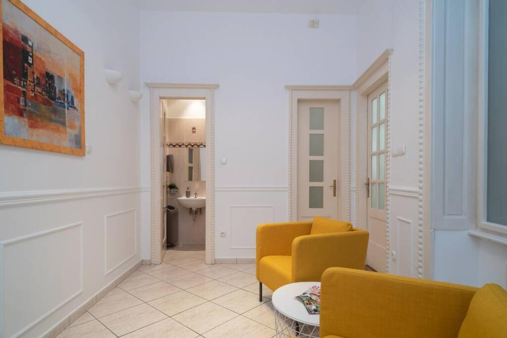 Best Located, 150 M2 5 Bedrooms Apt., Budapest Ngoại thất bức ảnh