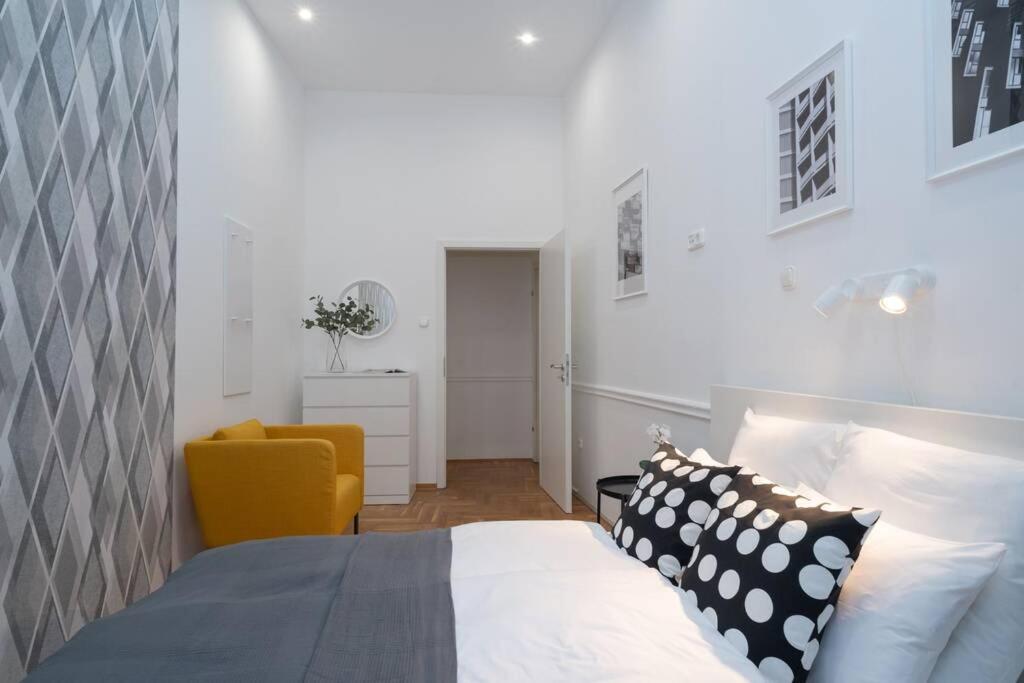 Best Located, 150 M2 5 Bedrooms Apt., Budapest Ngoại thất bức ảnh